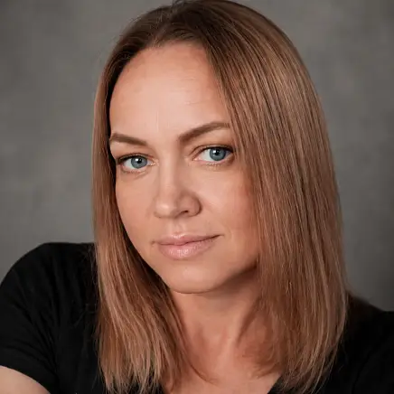 Чекстер Елена
