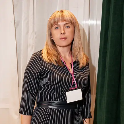 Окладникова  Елена 