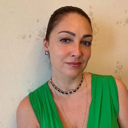 Николаева Елена