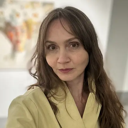 Устинова Елена