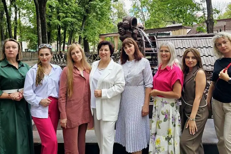 Хаустова Елена