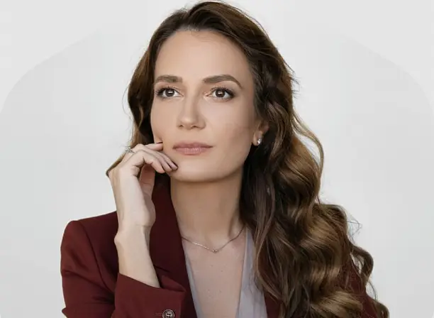 Лина Червонная