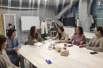 Встреча - знакомство с новыми участницами группы. Диалог об искусстве производить первое впечатление.